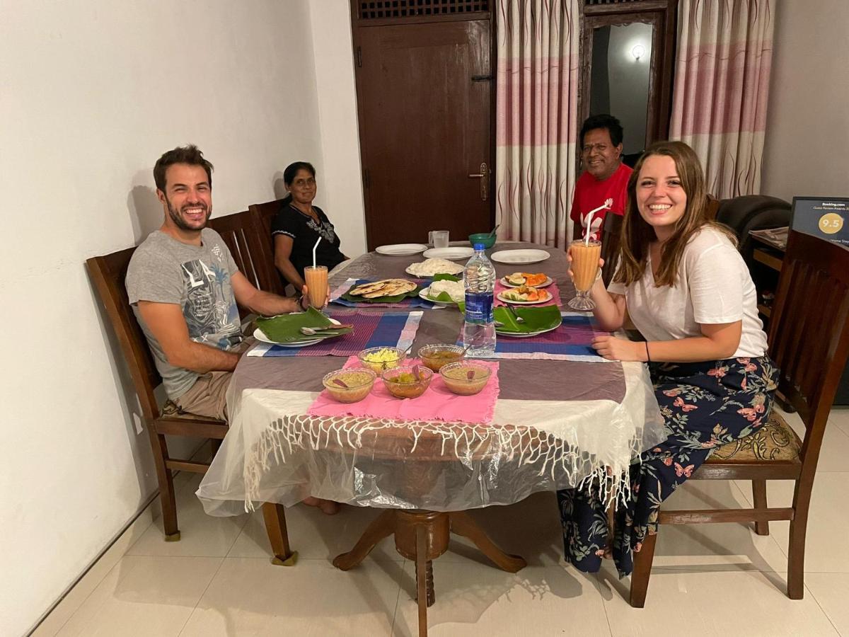 Dreamscape Home Stay Kandy Esterno foto
