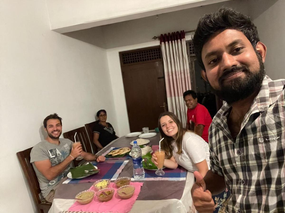 Dreamscape Home Stay Kandy Esterno foto