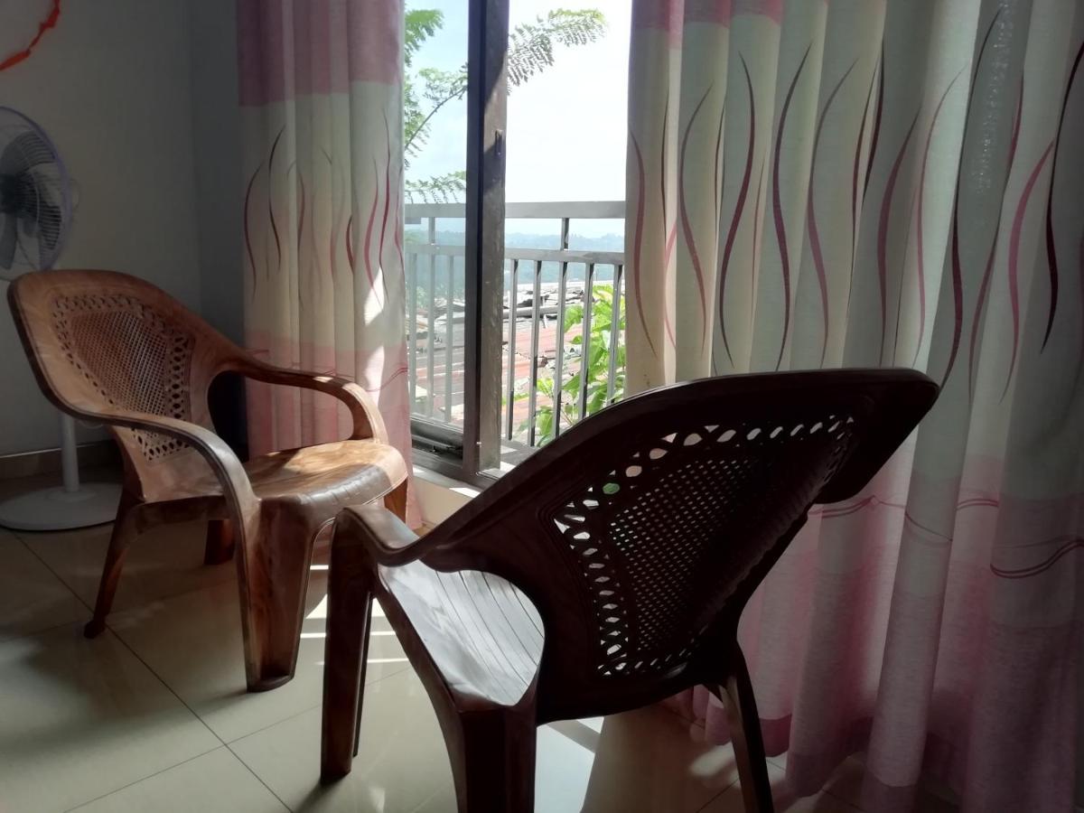 Dreamscape Home Stay Kandy Esterno foto