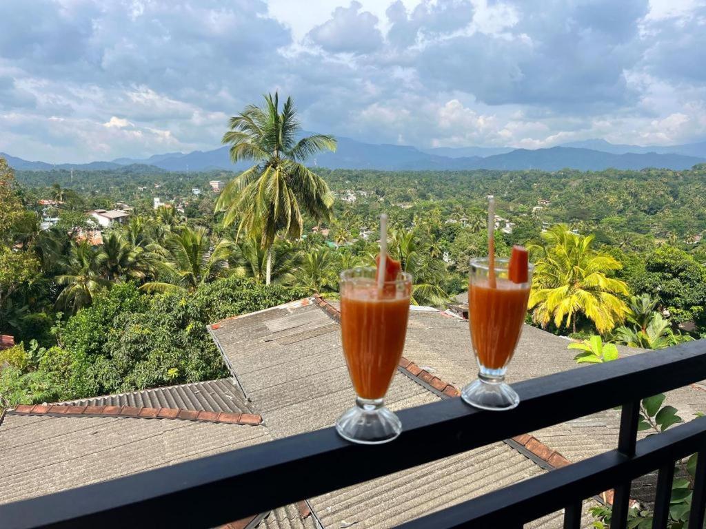 Dreamscape Home Stay Kandy Esterno foto