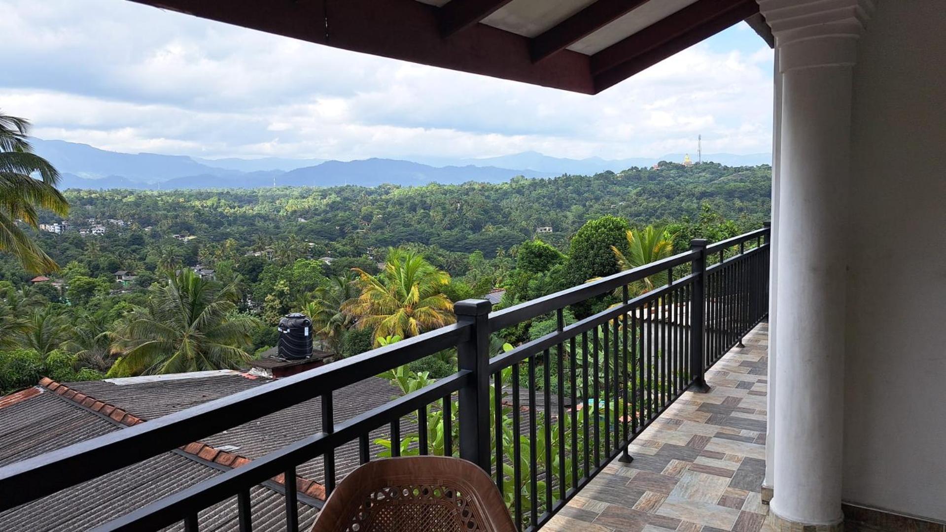 Dreamscape Home Stay Kandy Esterno foto