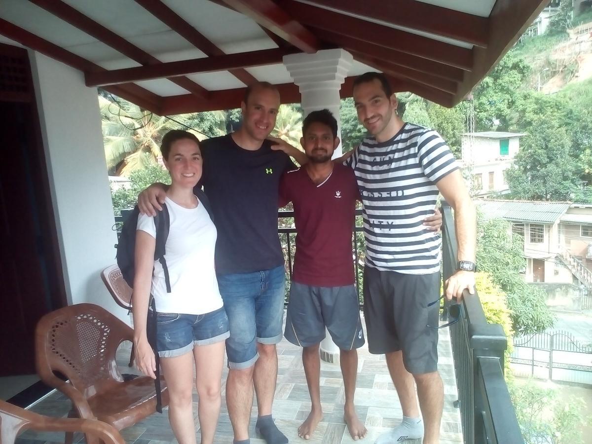 Dreamscape Home Stay Kandy Esterno foto