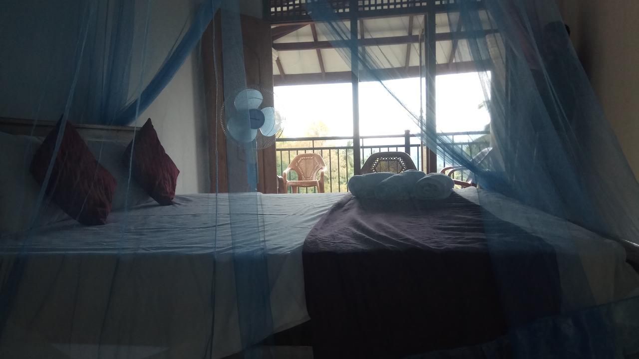 Dreamscape Home Stay Kandy Esterno foto