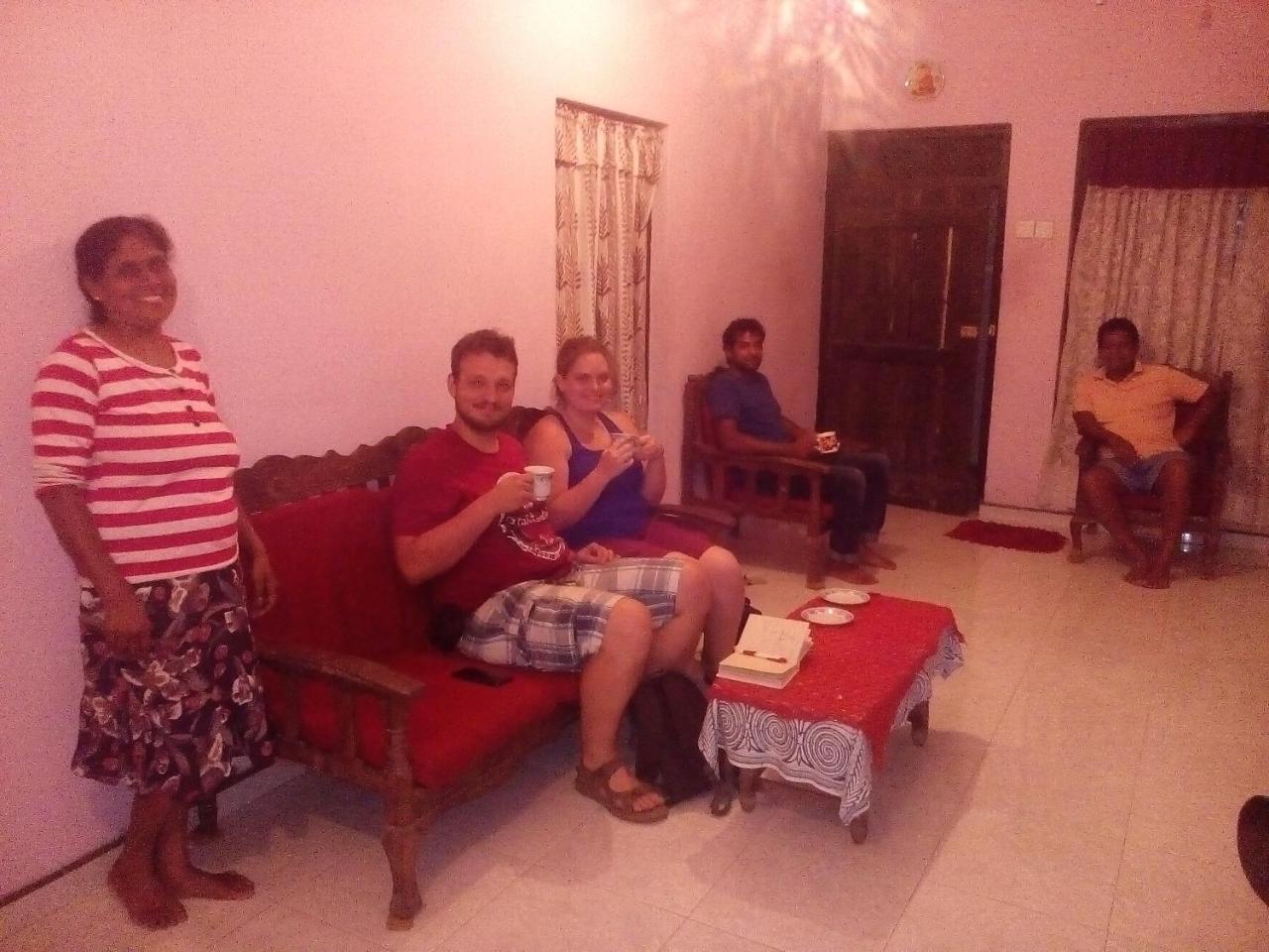 Dreamscape Home Stay Kandy Esterno foto