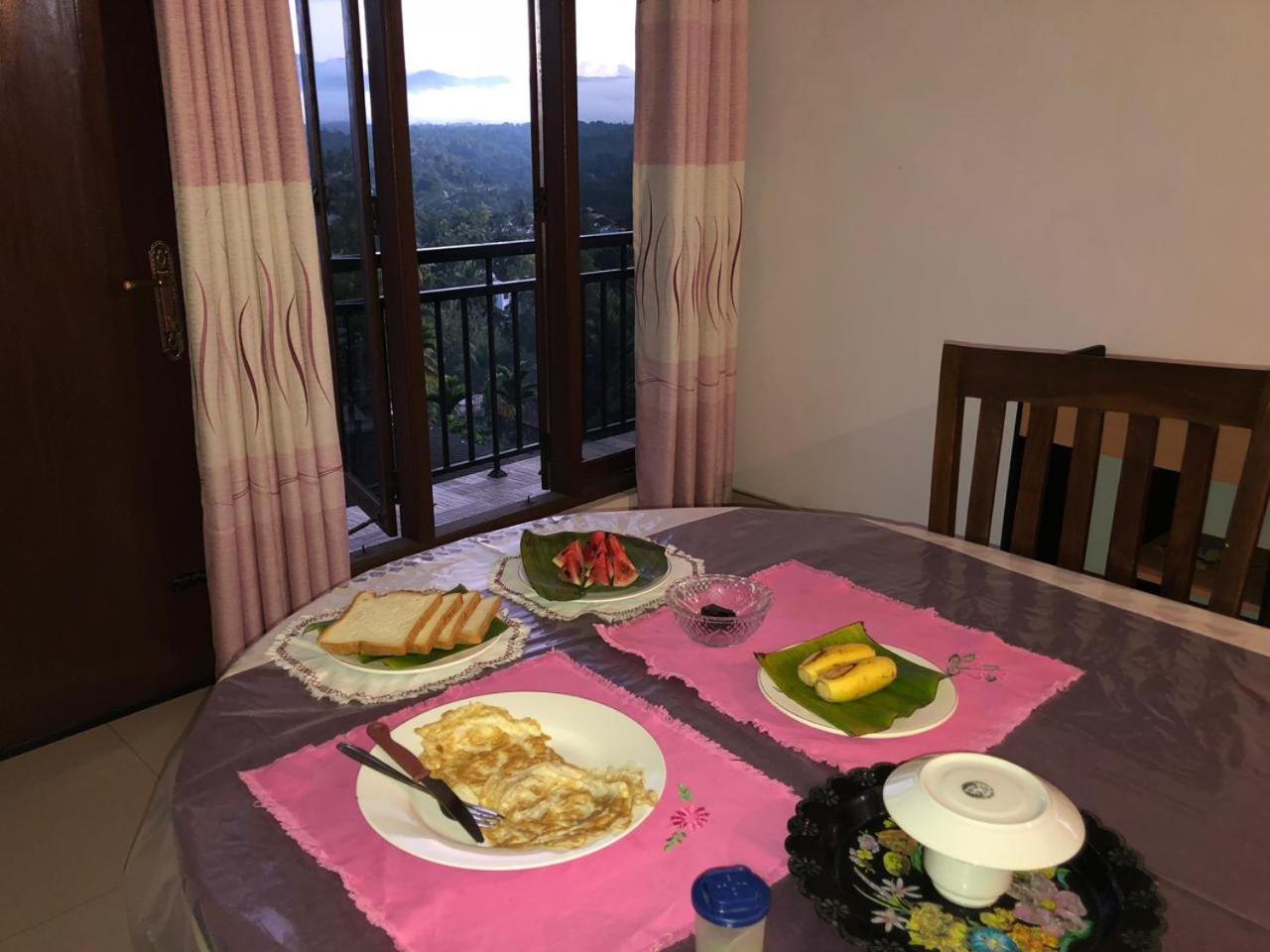 Dreamscape Home Stay Kandy Esterno foto