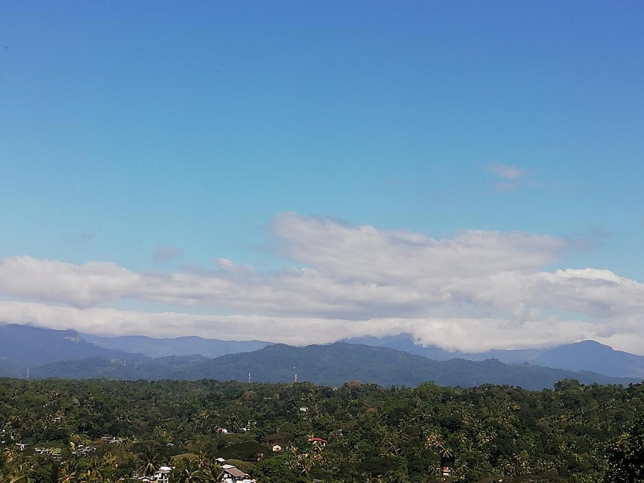 Dreamscape Home Stay Kandy Esterno foto